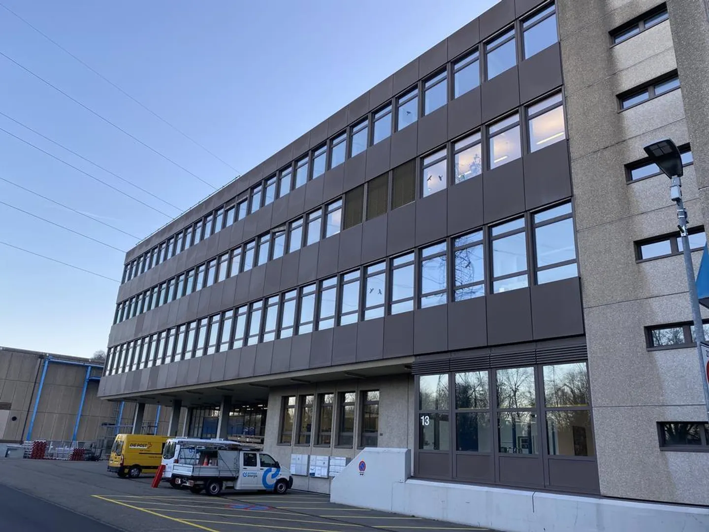 Central Office Spaces at the Primeo Energy Site in Münchenstein - Photo 2 of 7