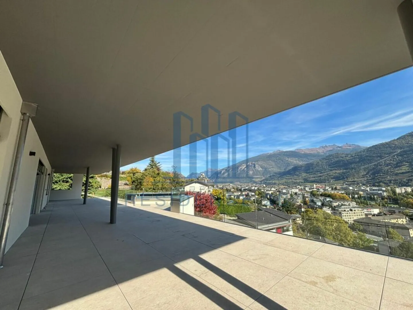 Exceptional penthouse of 7.5 rooms in Gravelone - Photo 2 of 13