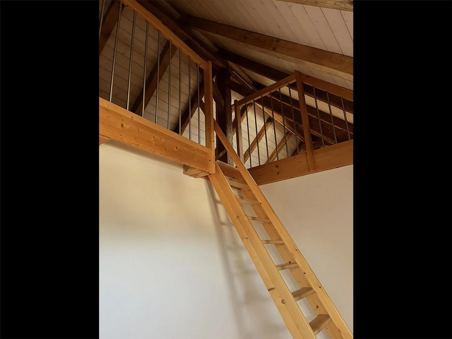 Appartement lumineux de 4,5 pièces avec maison de jardin et four à pizza - Photo 10 sur 13