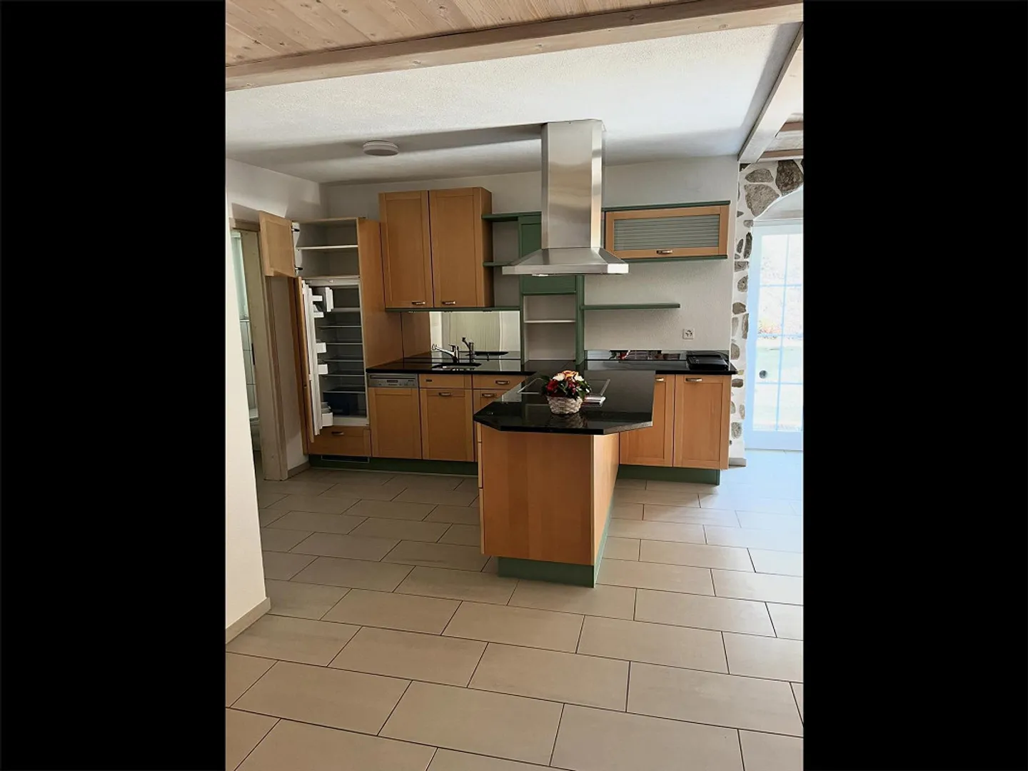 Appartement lumineux de 4,5 pièces avec maison de jardin et four à pizza - Photo 13 sur 13