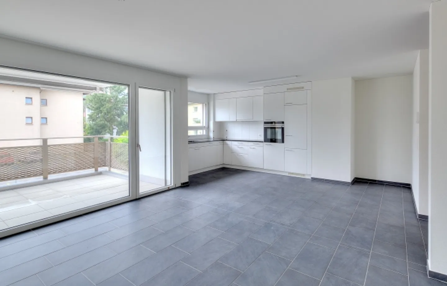 "Here ends your apartment search!" - Photo 3 of 9