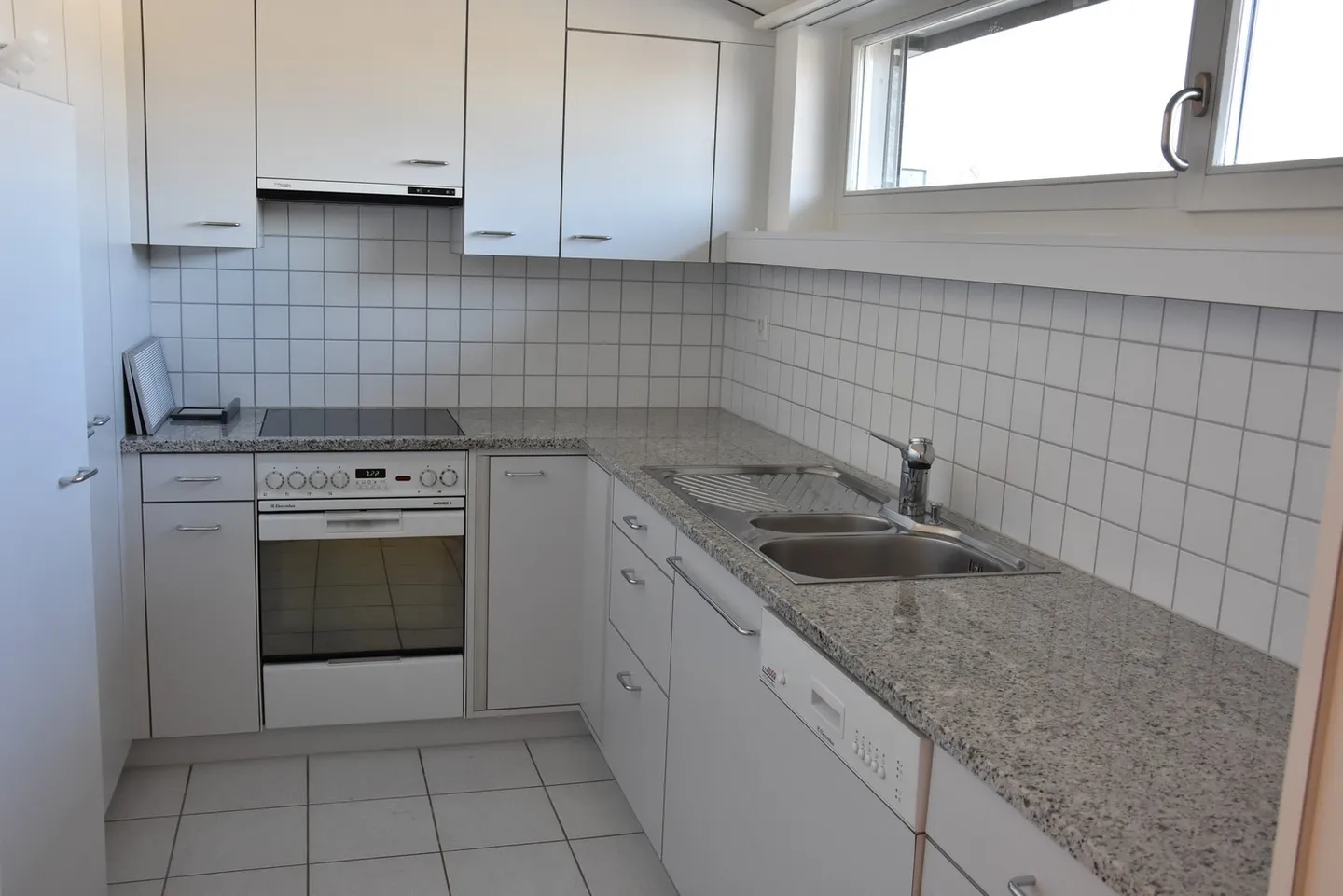 Attic Apartment in the Heart of Riehen - Photo 6 of 15