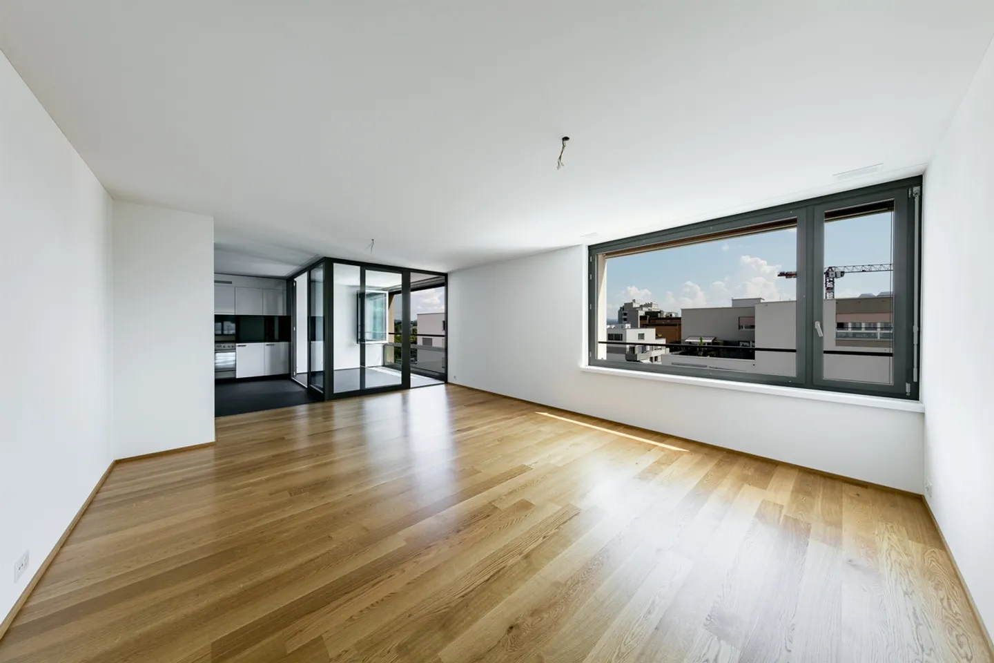 Attractive Family Apartment in Schwamendingen - Photo 3 of 7