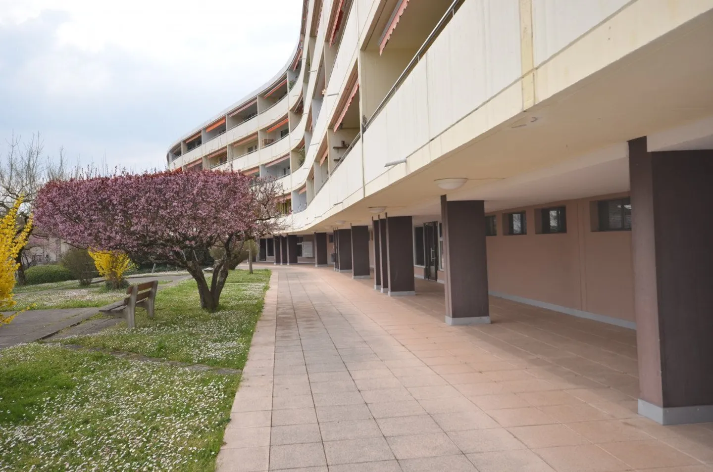 Your private balcony on the lake  Sublime 3.5 rooms on the 3rd floor - Photo 1 of 7