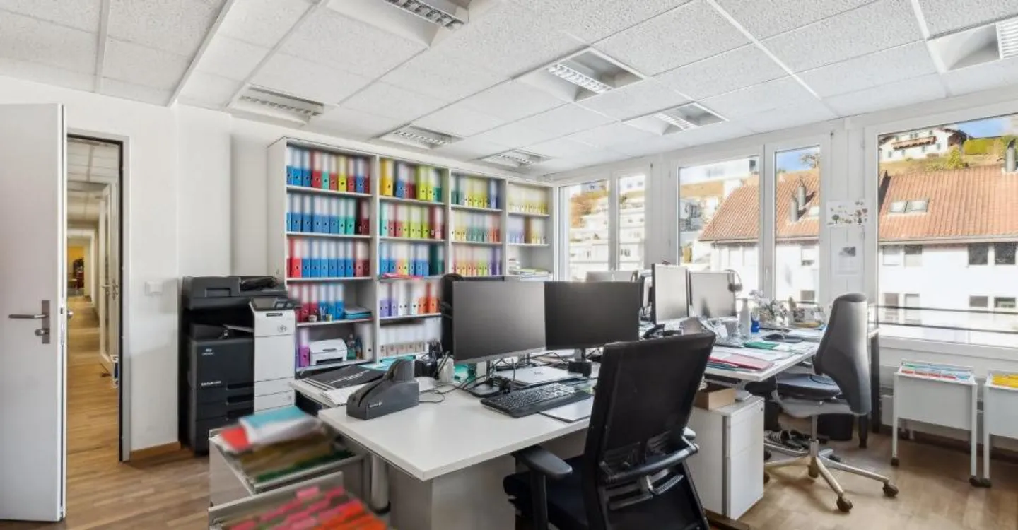 Attractive office, therapy or service space - Photo 3 of 3