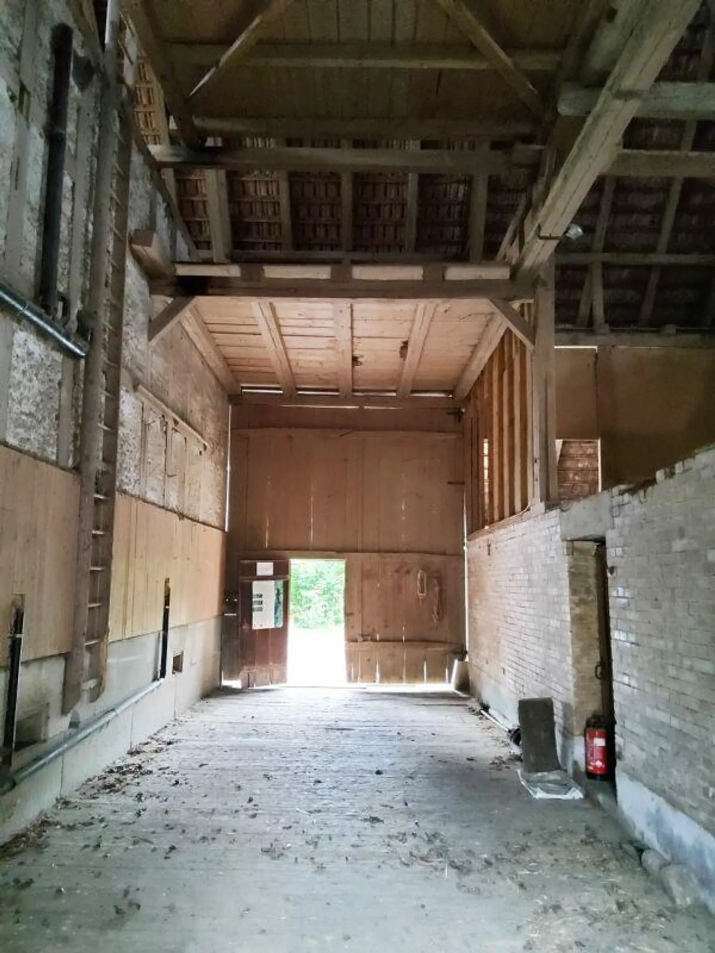 Ex fattoria con riserva di terreno edificabile e obbligo architettonico - Foto 11 di 13