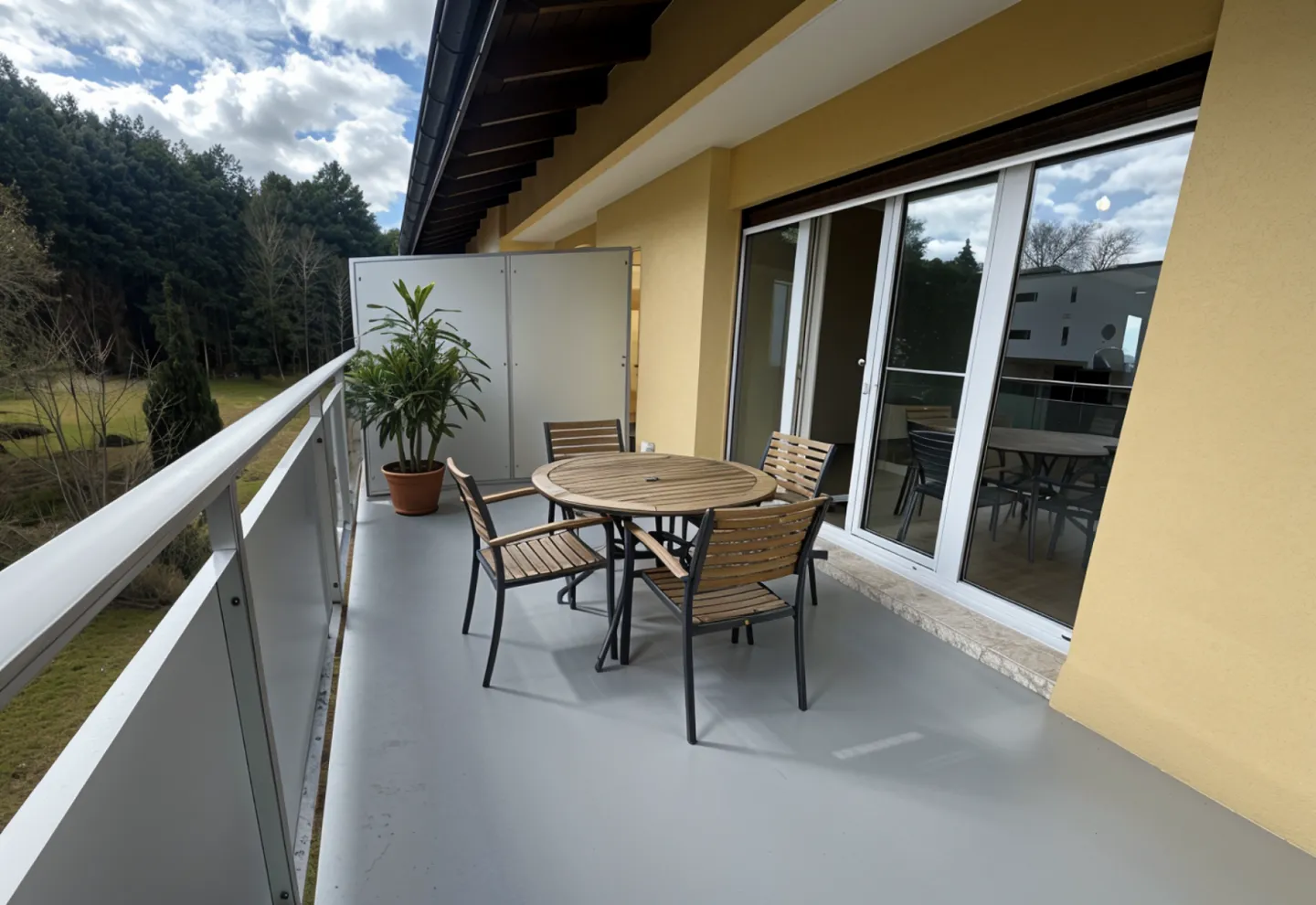 Helles 4,5-Zimmer-Apartment - Foto 6 von 6