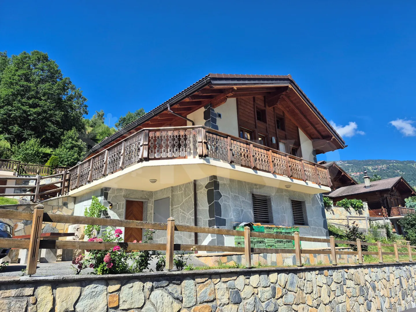 Charmantes Chalet in Euseigne - Foto 1 von 12