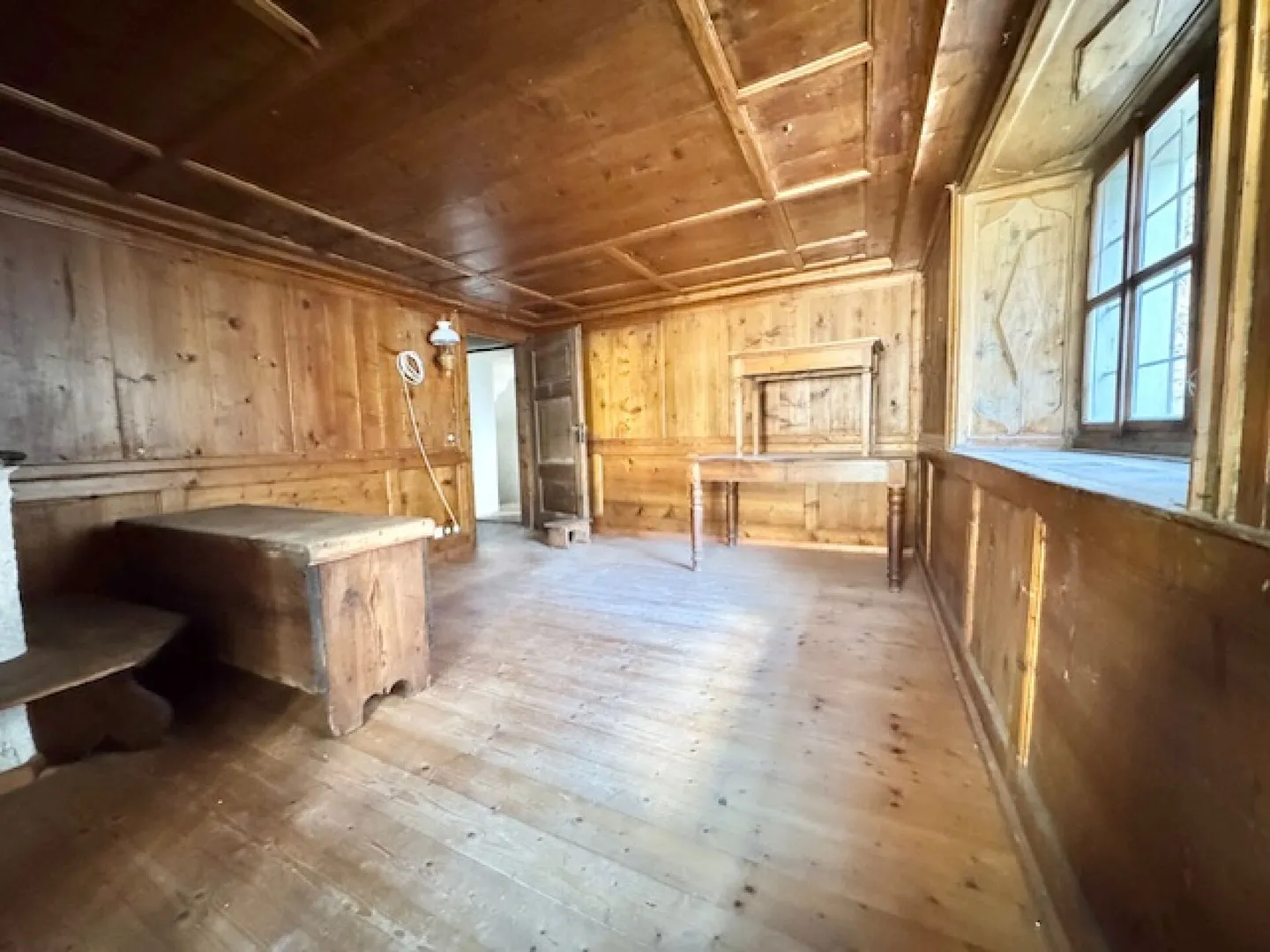 «ZU VERKAUFEN IN CERENTINO - ALTES TESSINER HAUS MIT TYPISCHEM WALSER RUSTIKAL» - Foto 24 von 26