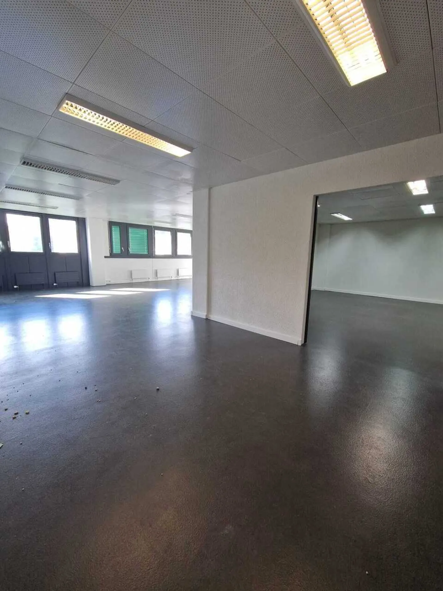 Espace de Bureau Spacieux - Photo 5 sur 8