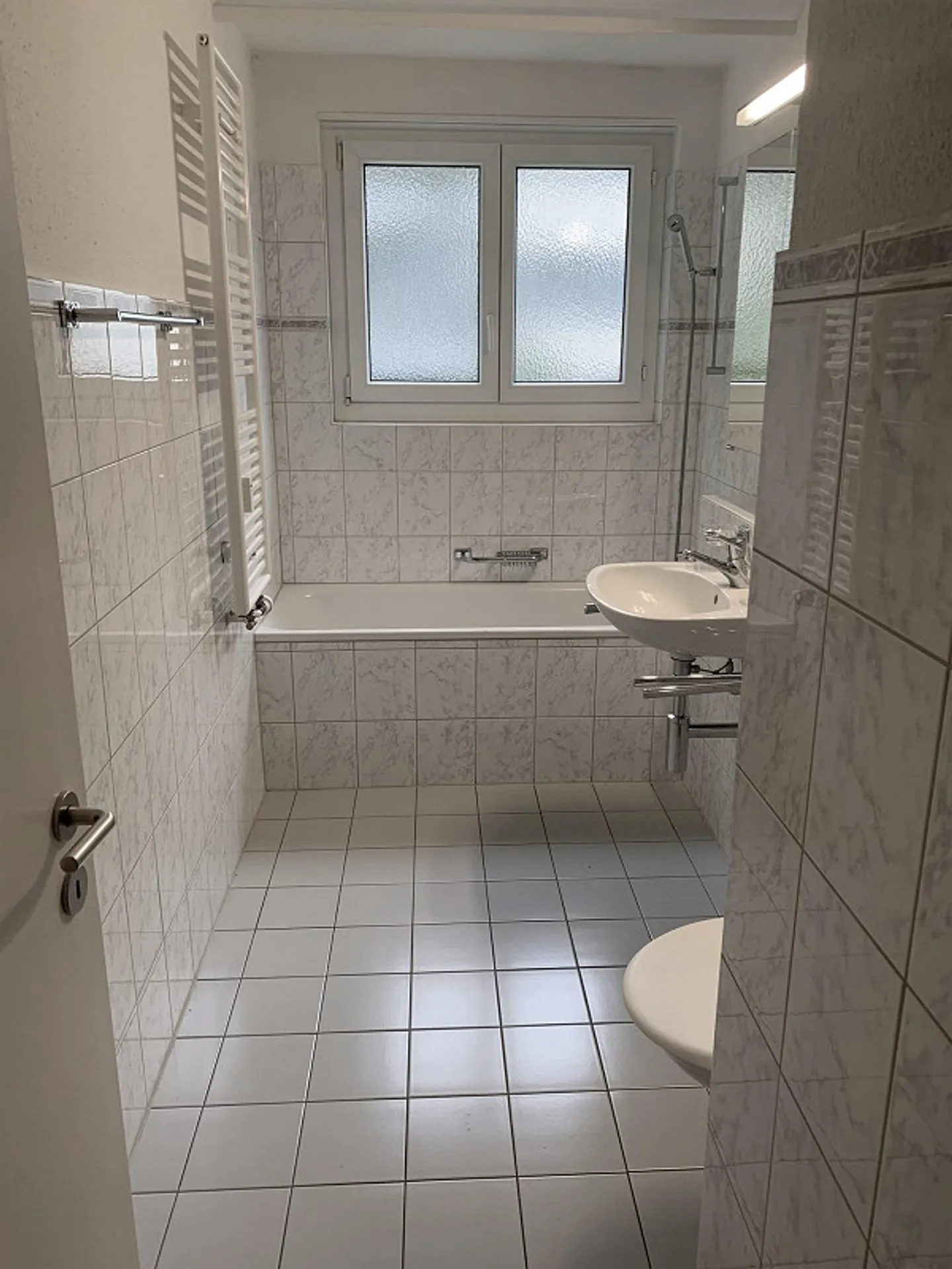 Appartamento accogliente con 3 camere, centrale e attraente - Foto 3 di 7