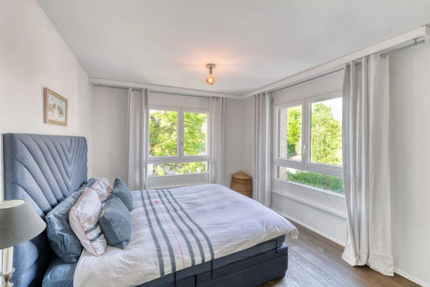Renovierte 4-Zimmer-Wohnung mit zwei Balkonen - Foto 6 von 12