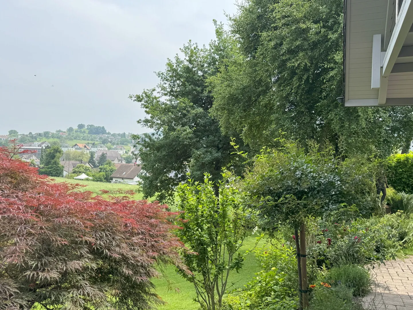 Ampia casa unifamiliare in vendita: ben tenuta e molto curata in una posizione elevata, inclusa una parcella separata - Foto 19 di 22