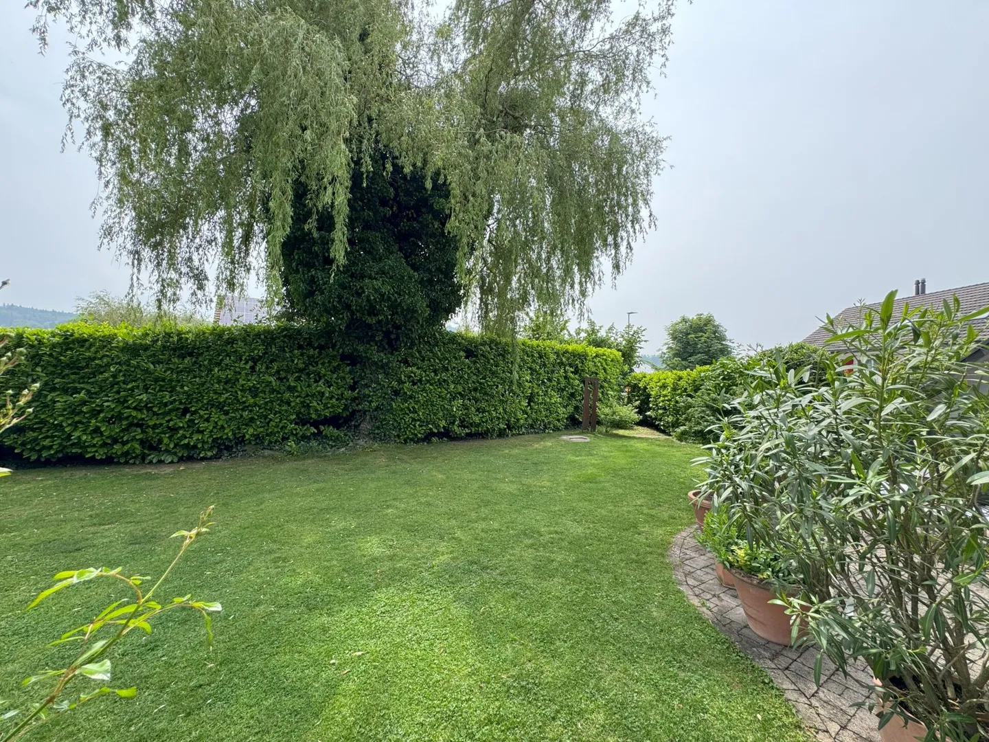 Ampia casa unifamiliare in vendita: ben tenuta e molto curata in una posizione elevata, inclusa una parcella separata - Foto 17 di 22