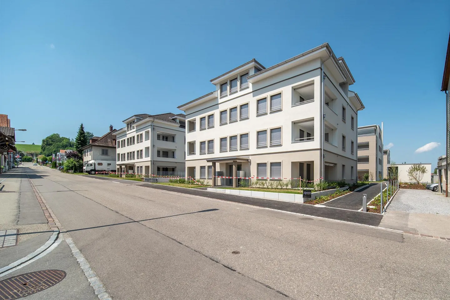 Appartamento singolo soleggiato in una posizione moderna di alto livello - Foto 1 di 8