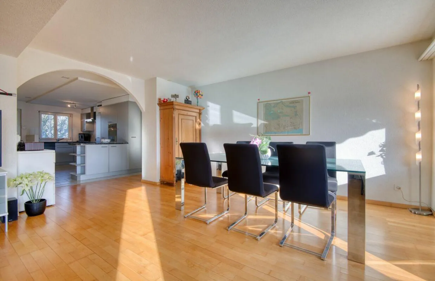 Sole e Prossimità alla Città: APPARTAMENTO 3½ STANZE IN UNA POSIZIONE POPOLARE - Foto 1 di 11