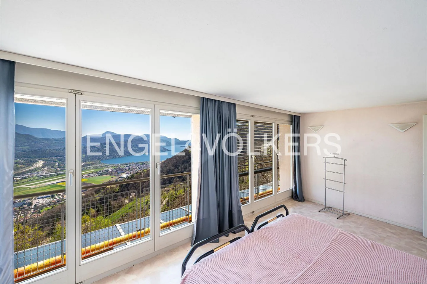 Charmantes Haus mit Seeblick - Foto 8 von 13