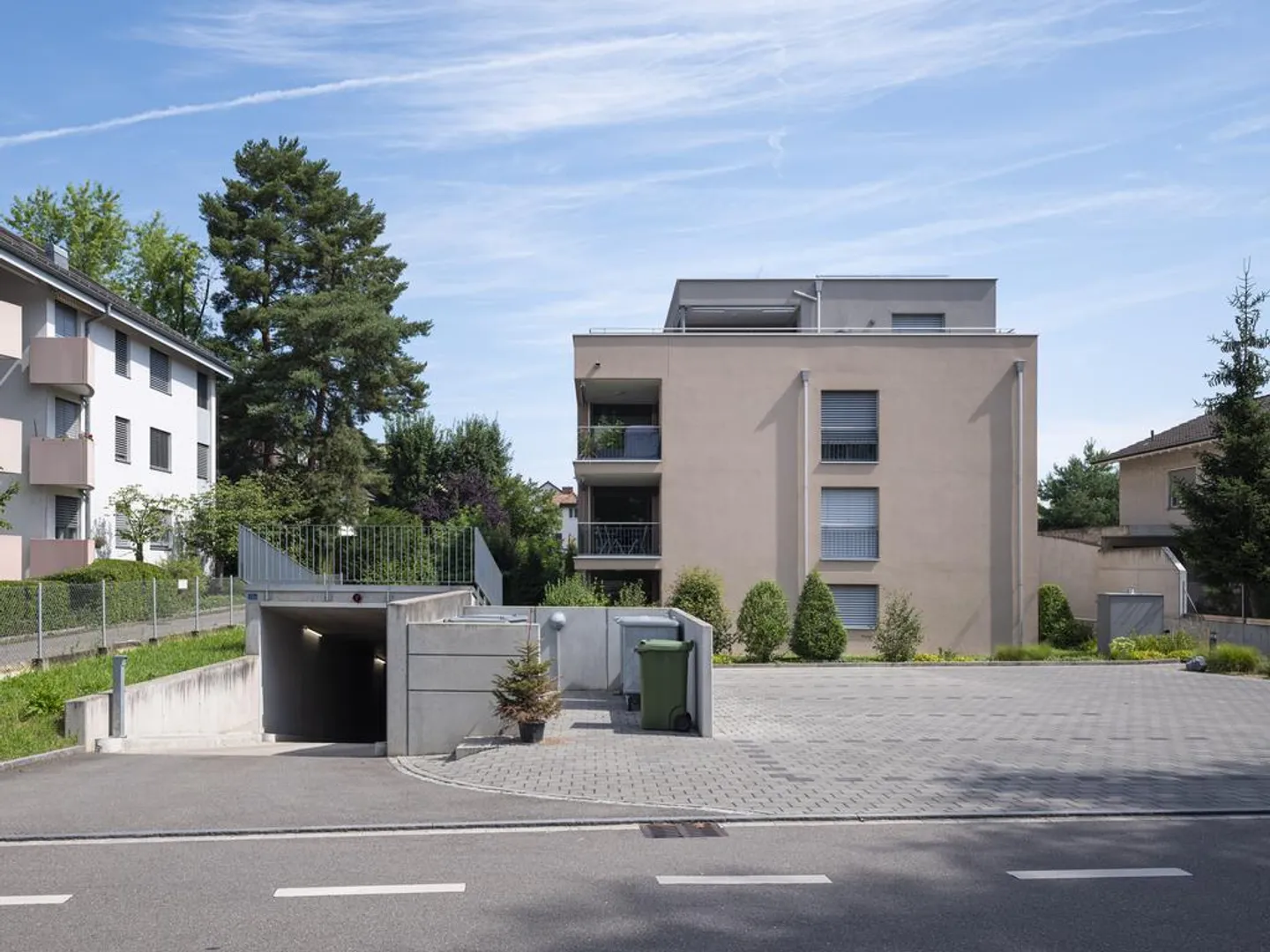 Einstellhallenplatz zu vermieten - Foto 1 von 1