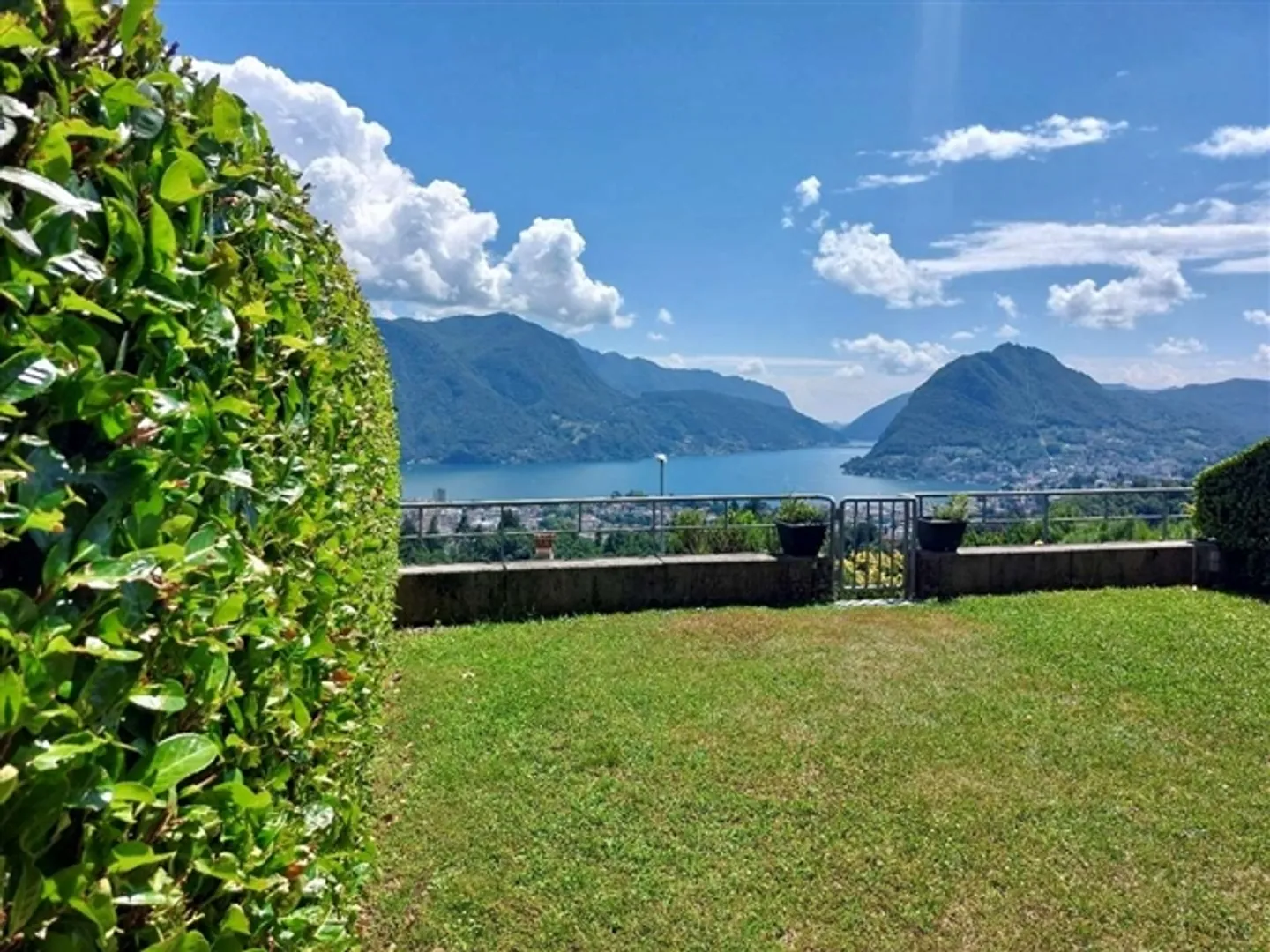 «Villa mit atemberaubender Aussicht in Porza» - Foto 16 von 16