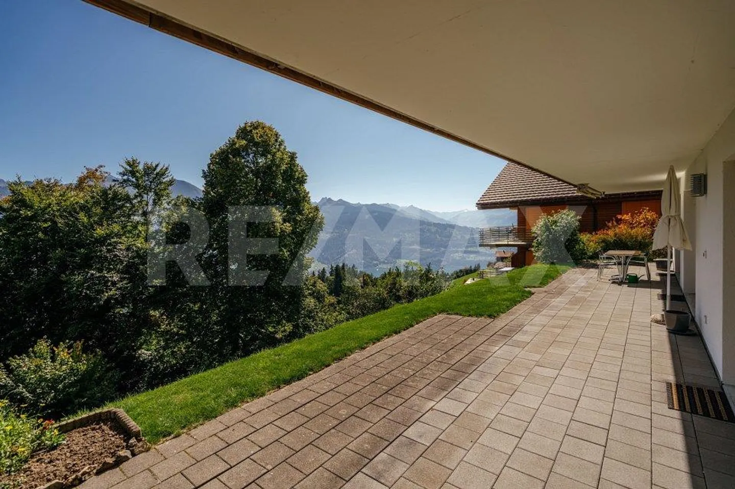 Your Place in the Front Row - Living Above Everyday Life! - Photo 2 of 13