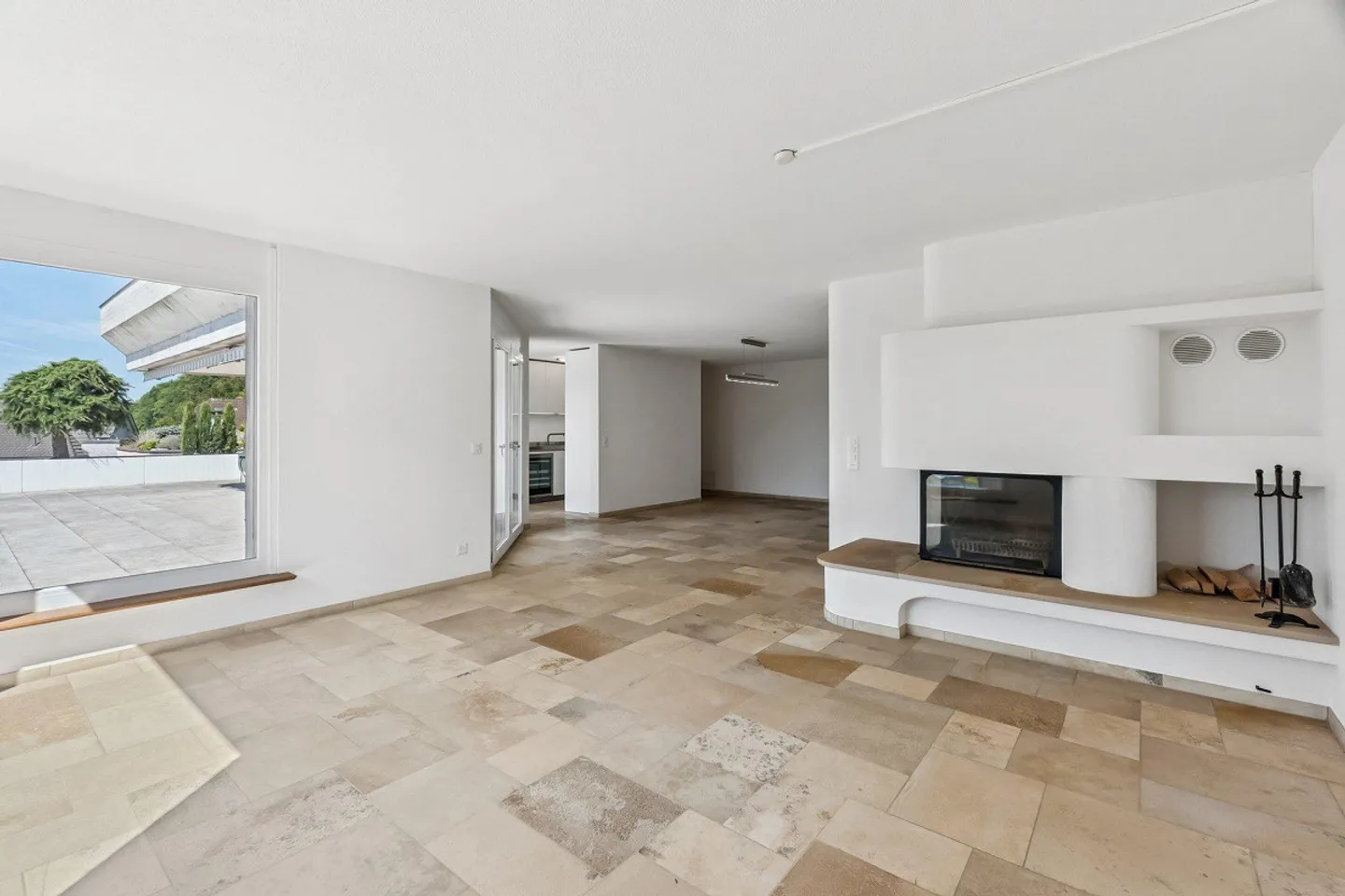 Exclusive Terrace House with Panoramic View - Photo 4 of 10