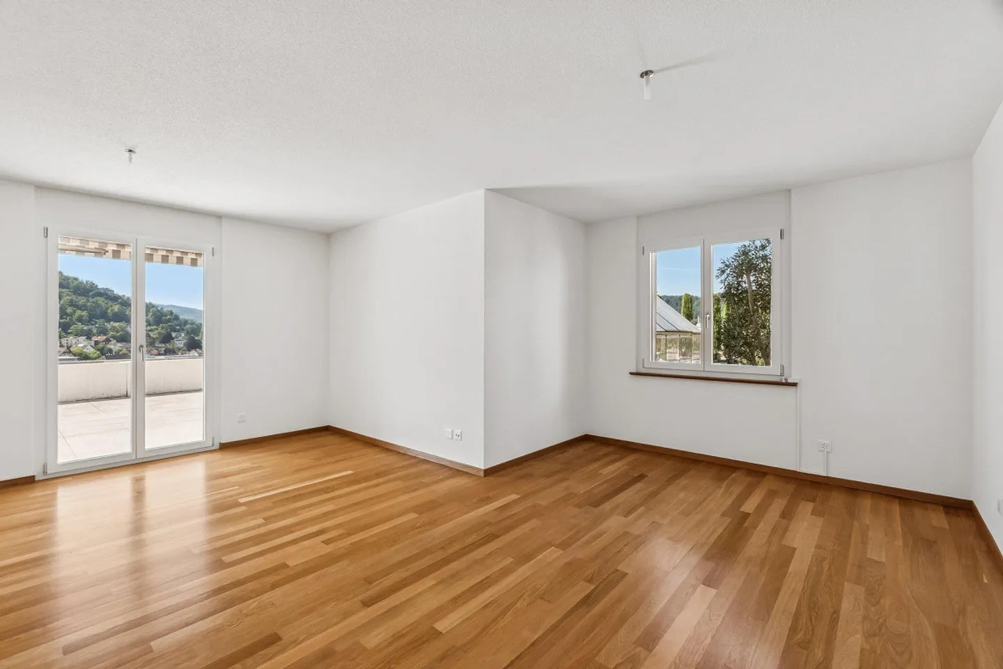 Exclusive Terrace House with Panoramic View - Photo 5 of 10