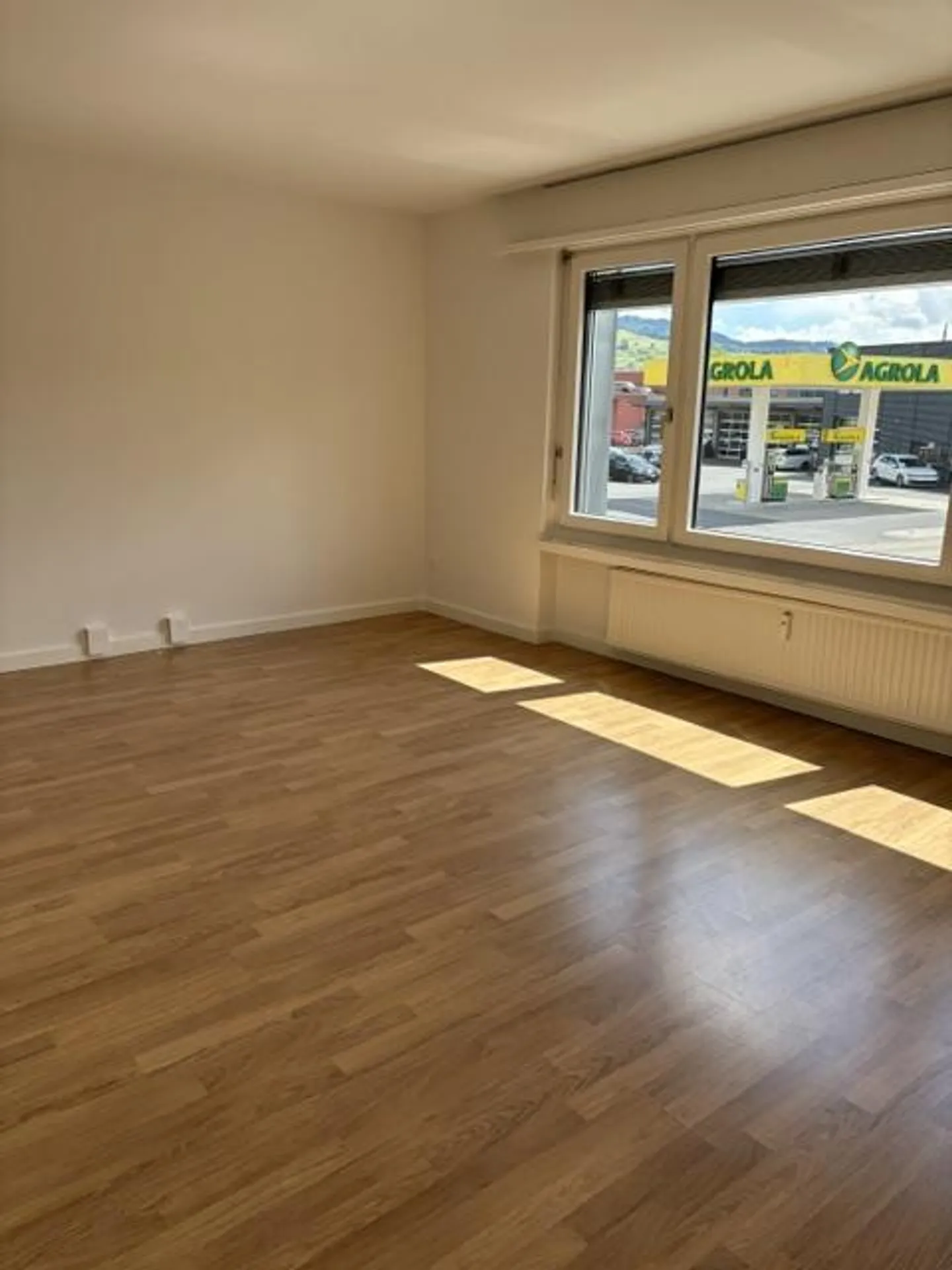 Appartamento 3.5 locali parzialmente ristrutturato con balcone - Foto 4 di 11