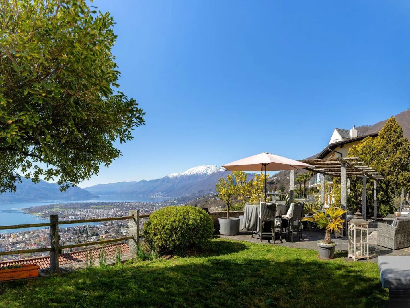 Villa storica completamente ristrutturata a Brione sopra Minusio - Foto 11 di 12