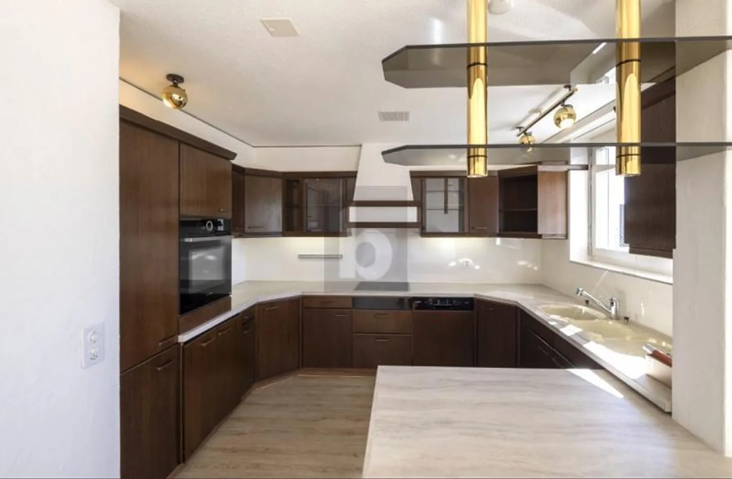 UNIQUE WITH MAGNIFICENT LAKE VIEW - Photo 2 of 6