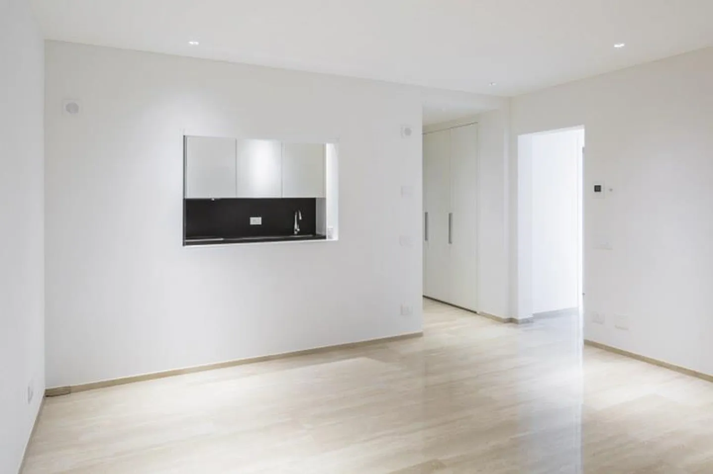 Appartamento 3,5 locali con grande terrazza e vista libera sulle montagne - Foto 2 di 13