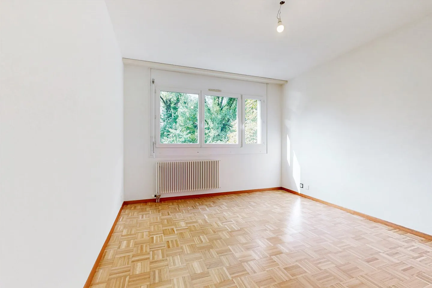 Bel appartement dans un environnement résidentiel de qualité - Photo 5 sur 8