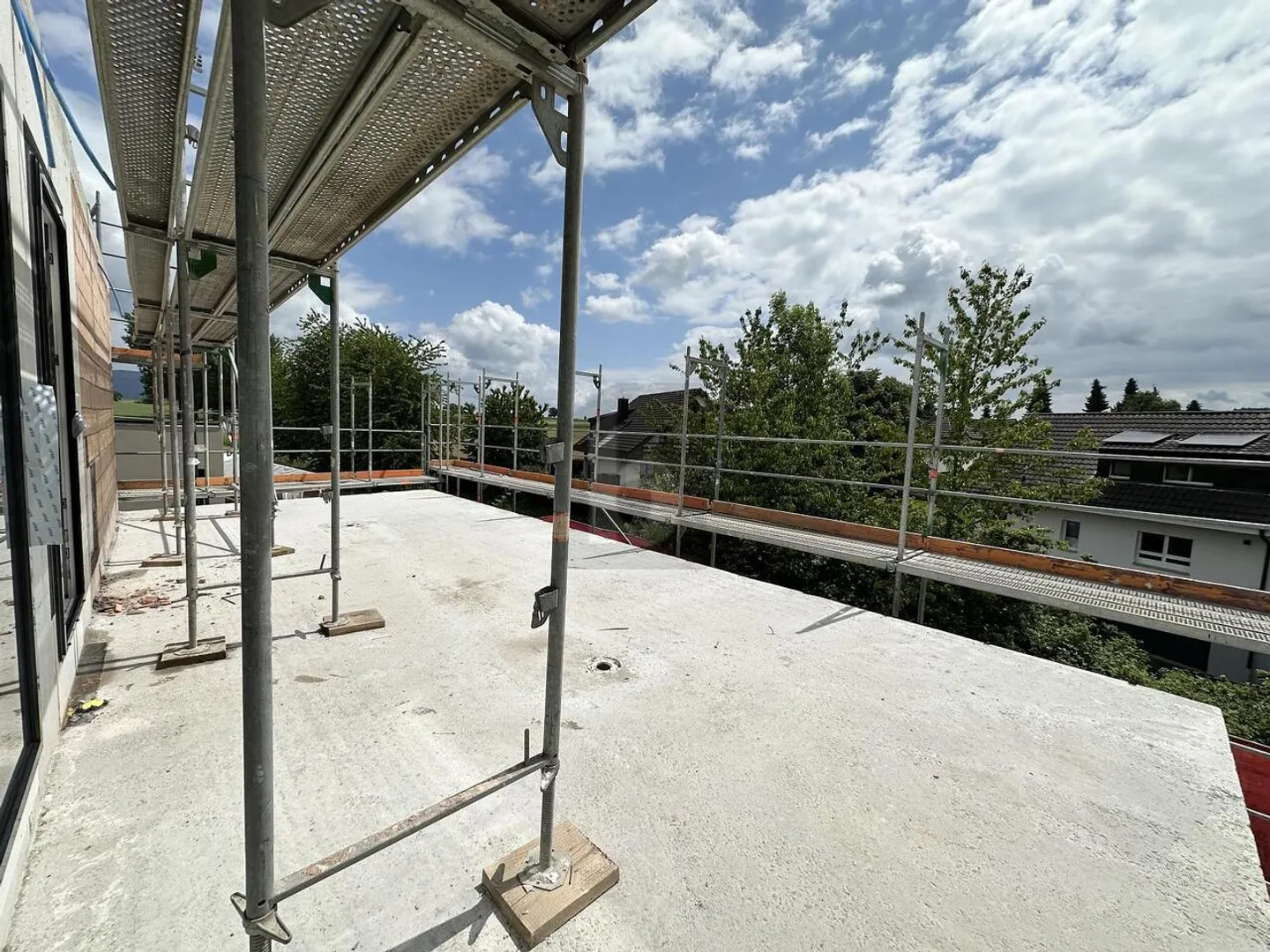 MINERGIE! TWO LARGE ROOFTOP TERRACES AND GARDEN - Photo 5 of 6