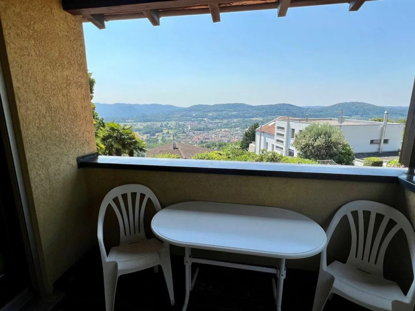 Schönes und charakteristisches Haus, das im Grünen liegt - Foto 10 von 13