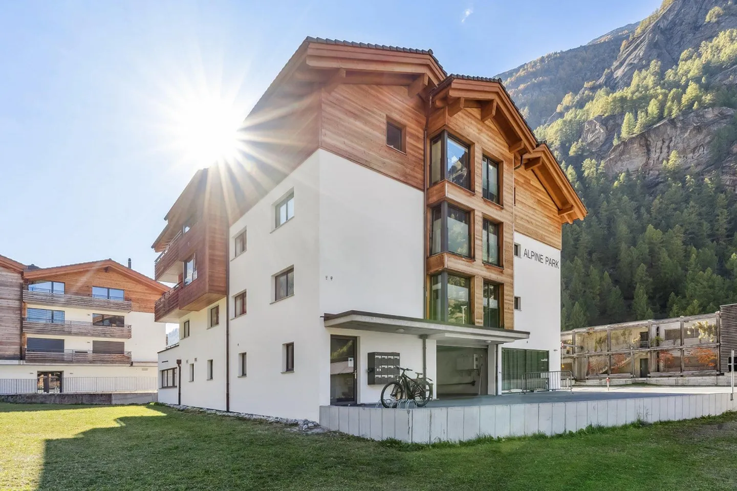 Top 4½-Room Apartment in Täsch - The Gateway to Zermatt - Photo 1 of 12