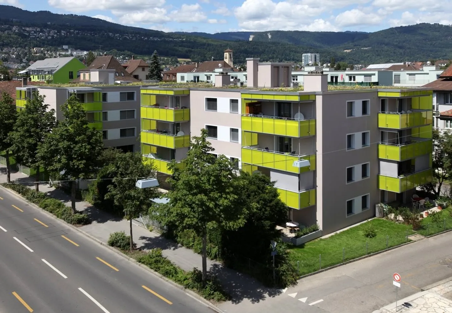 Place de parking extérieure à louer - Photo 2 sur 2