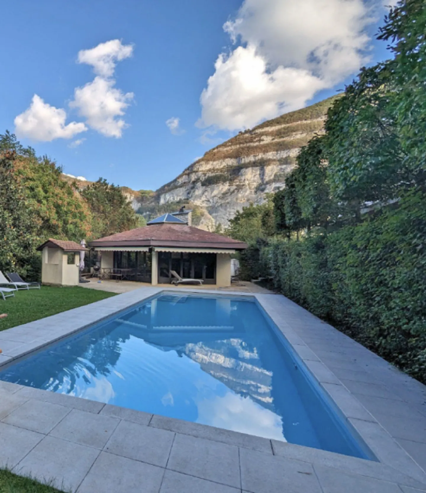 Modern duplex with pool and view - Photo 3 of 17