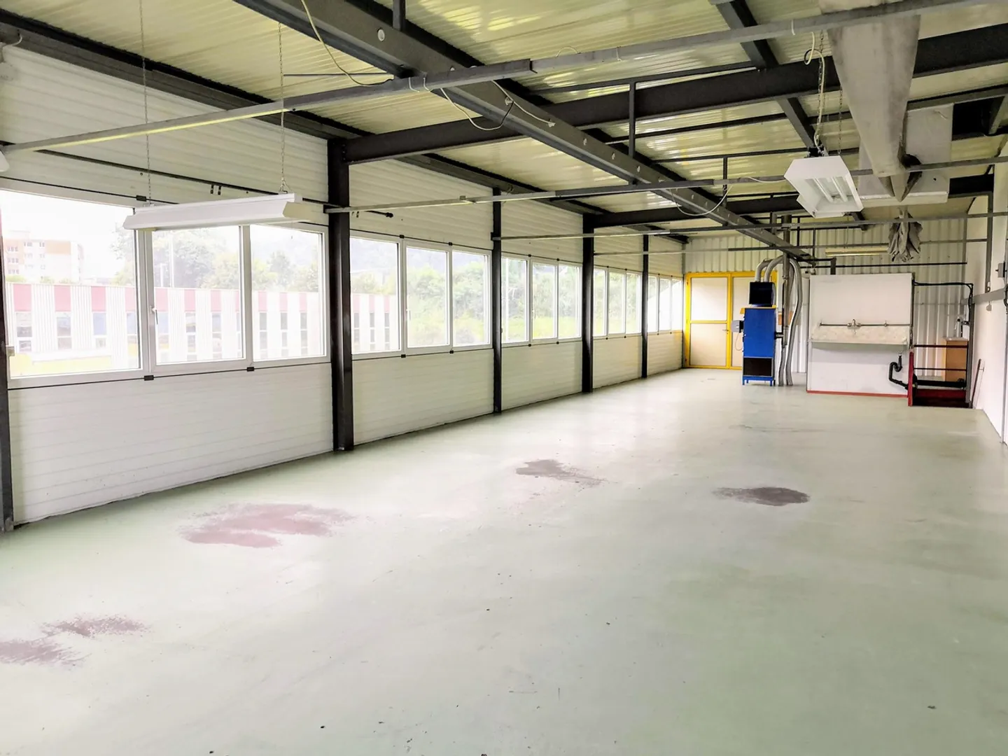 Espace Commercial avec Aménagement Flexible - Photo 1 sur 10