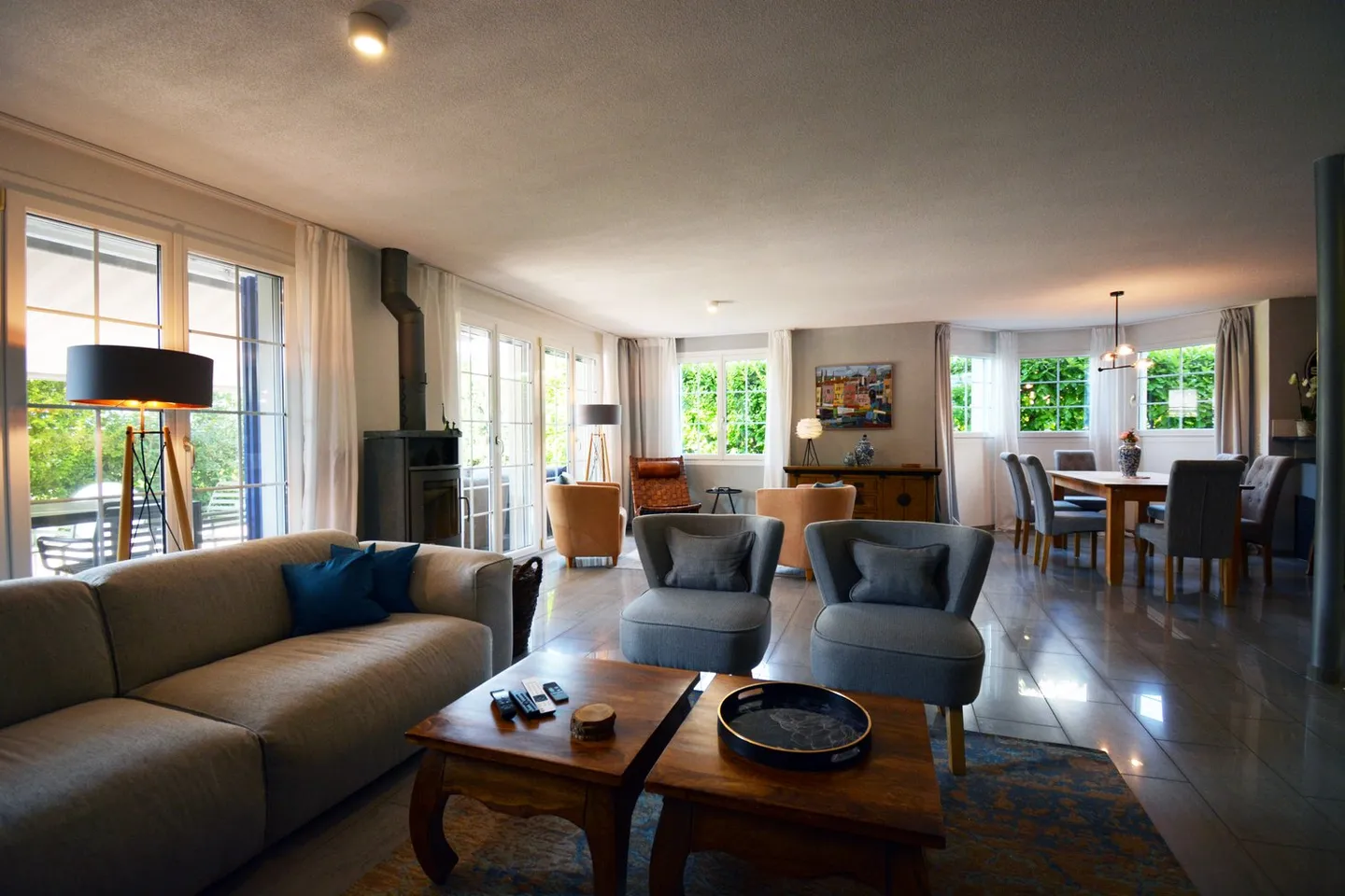 Affascinante casa unifamiliare di 5,5 stanze in una posizione tranquilla di Islisberg - con numerosi extra - Foto 8 di 63