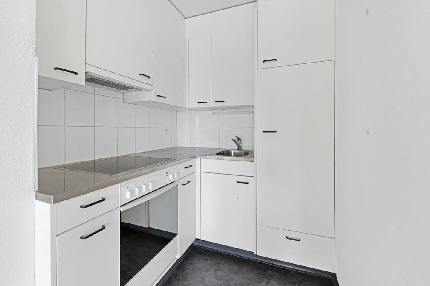 Kleinwohnung mit sehr guter Verkehrsanbindung - Foto 2 von 7