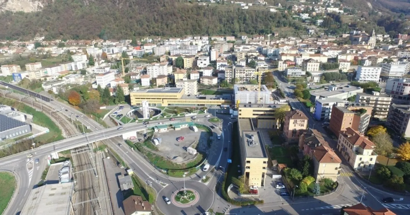 GEWERBLICHE FLÄCHE ZU VERMIETEN - Foto 1 von 1