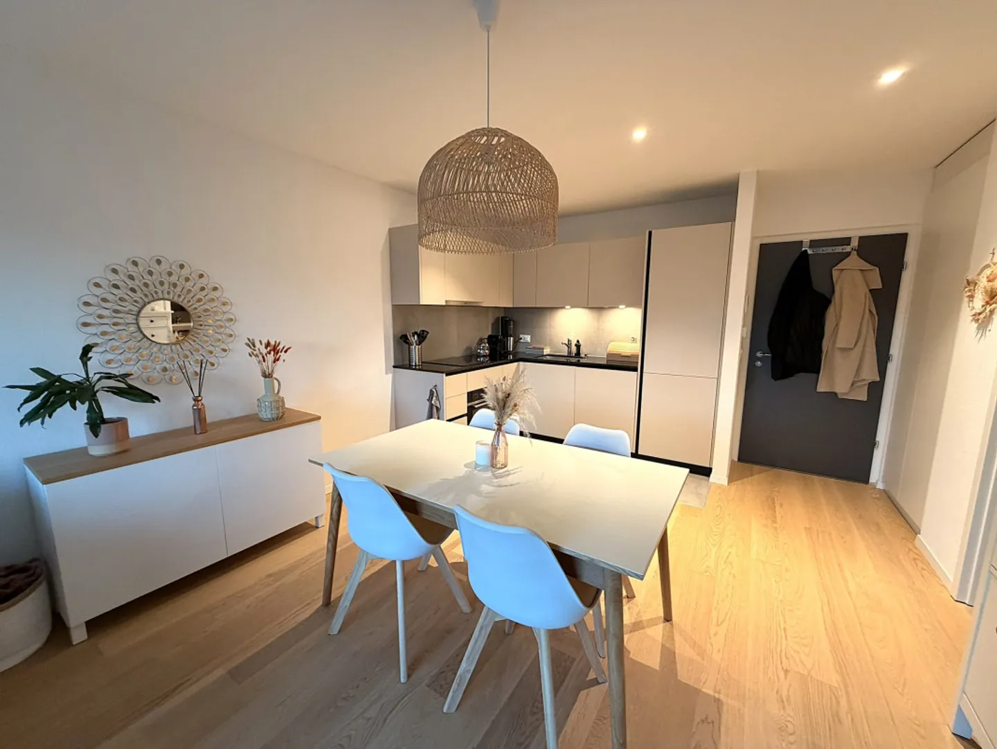 Recent 2.5-room apartment with balcony and indoor parking - Cossonay - Photo 2 of 8