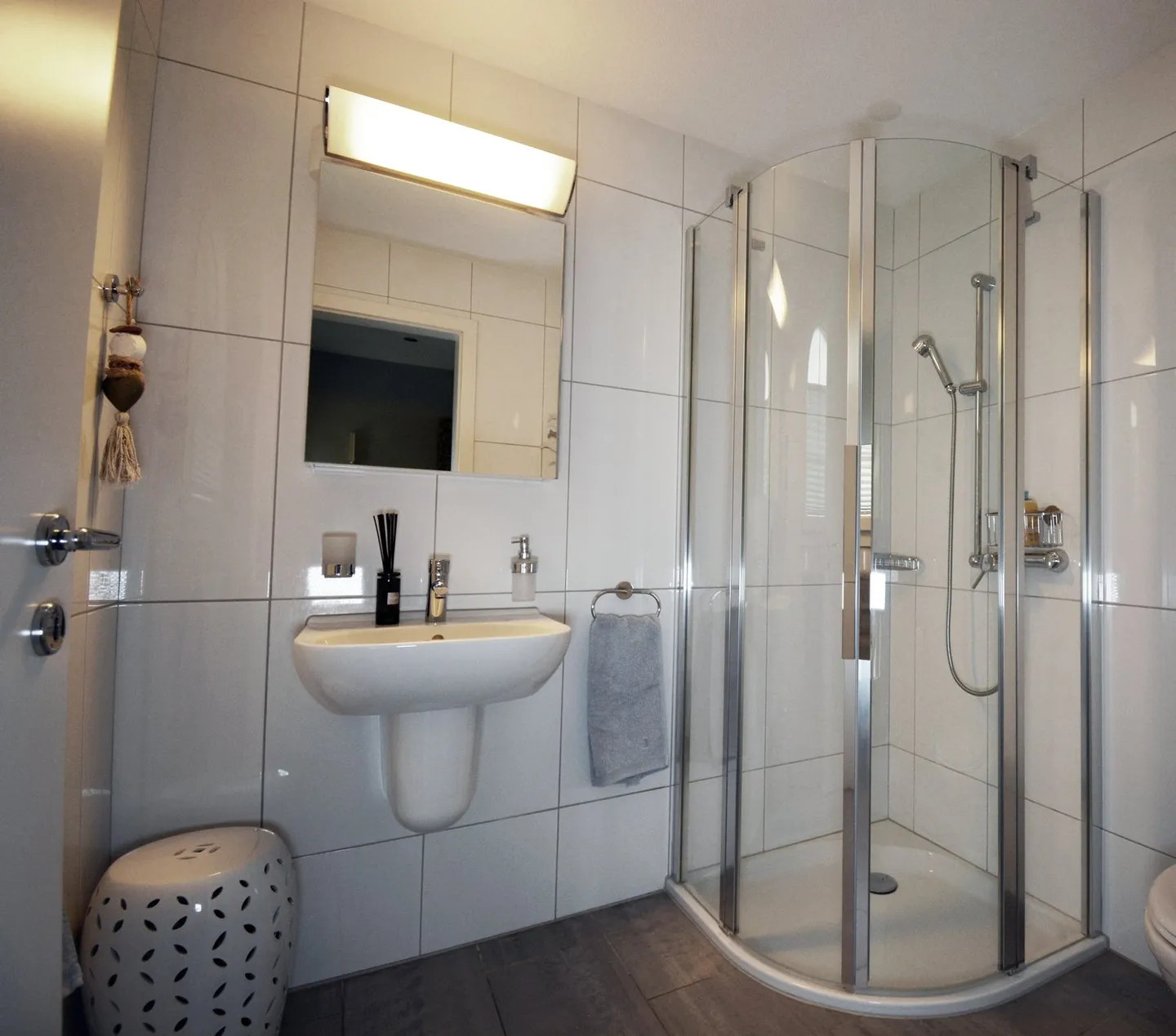 Affascinante casa unifamiliare di 5,5 stanze in una posizione tranquilla di Islisberg - con numerosi extra - Foto 14 di 63