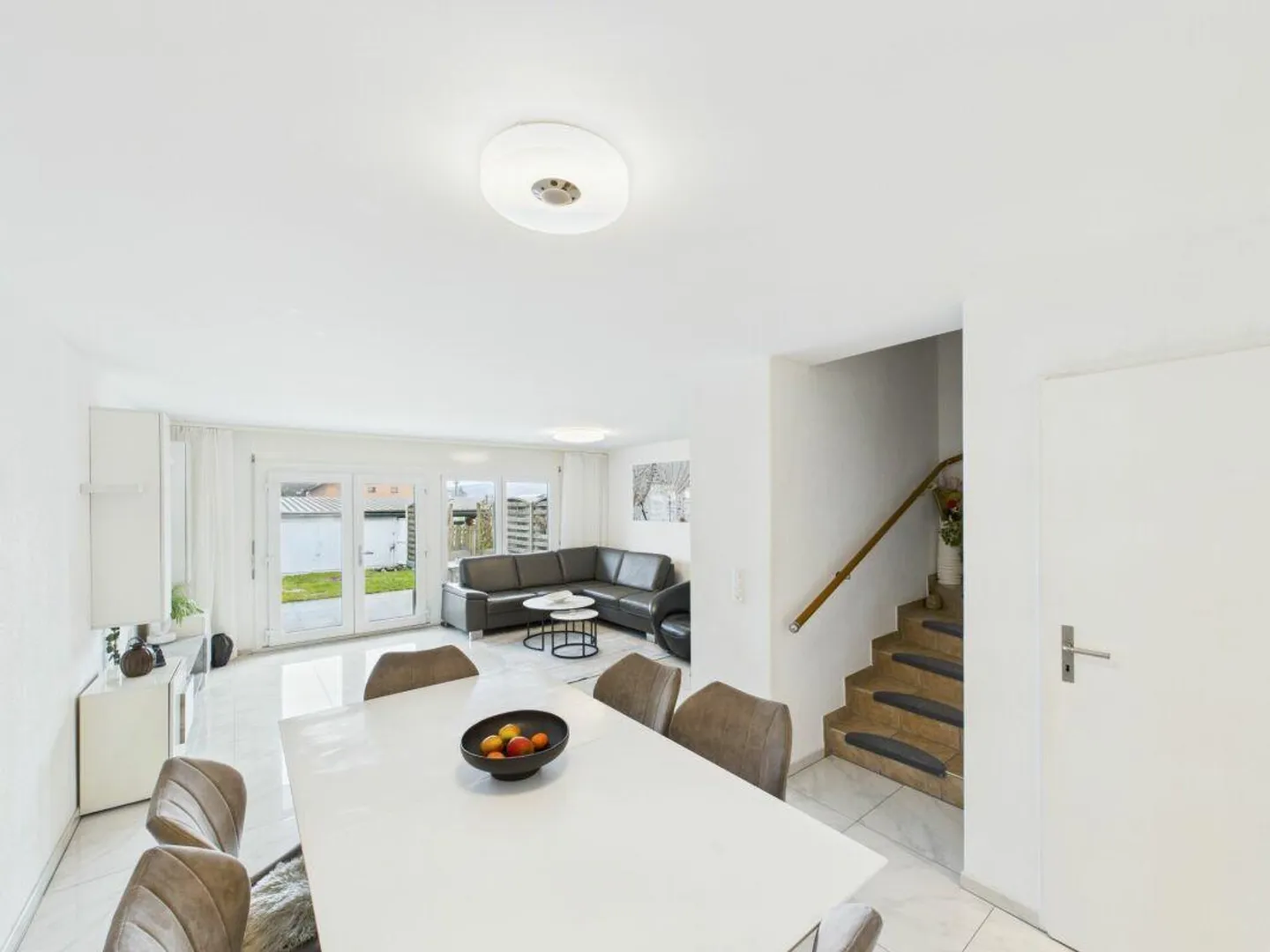 3...2..1... Cette maison est à moi! Maison de 6,5 pièces avec deux salles de bains... - Photo 3 sur 22