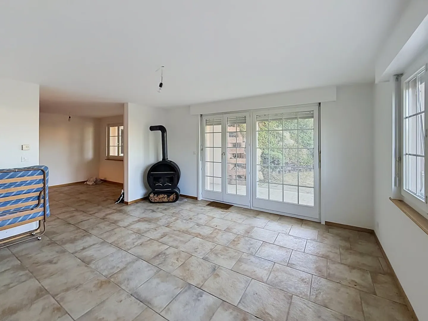 Appartement Charmant avec Jardin - Photo 5 sur 8