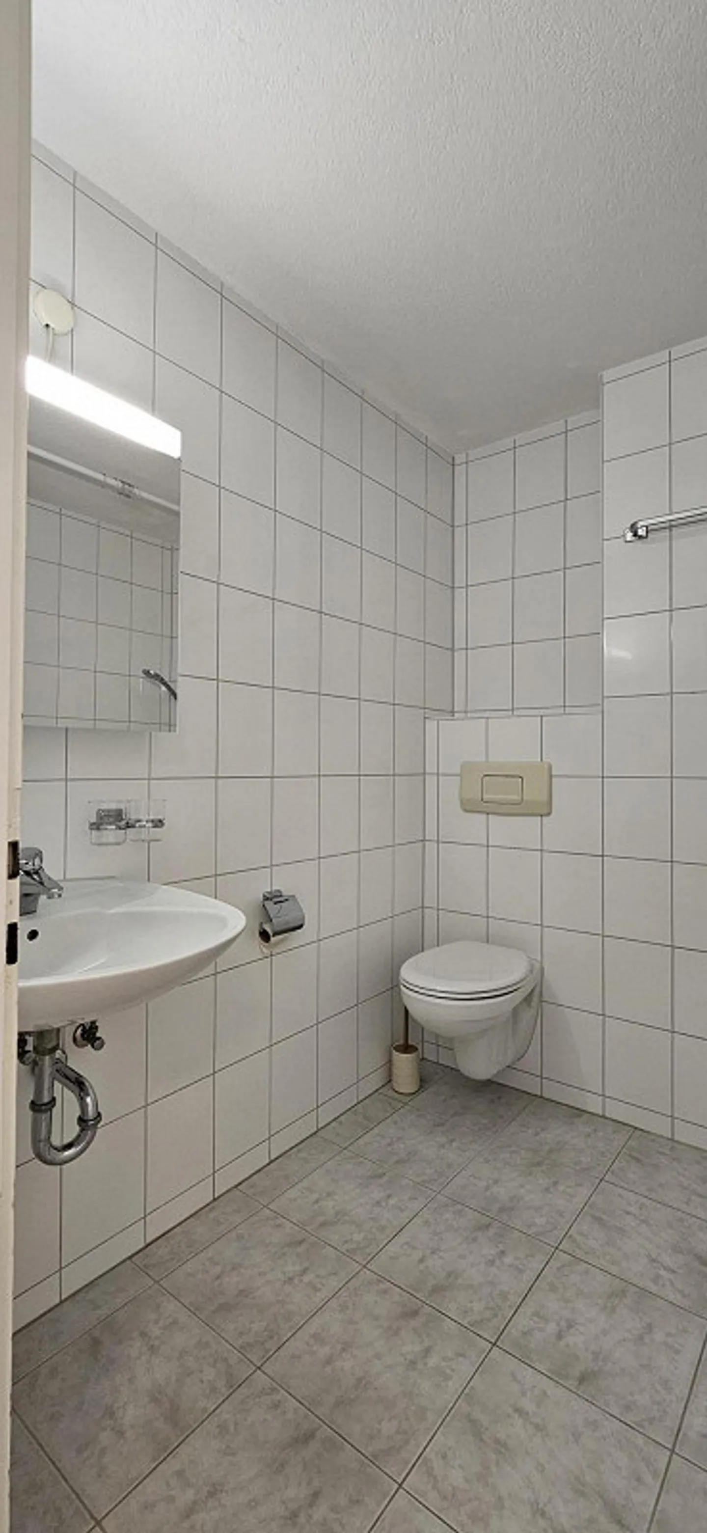 Belle appartement de 4 pièces avec balcon - Photo 8 sur 9