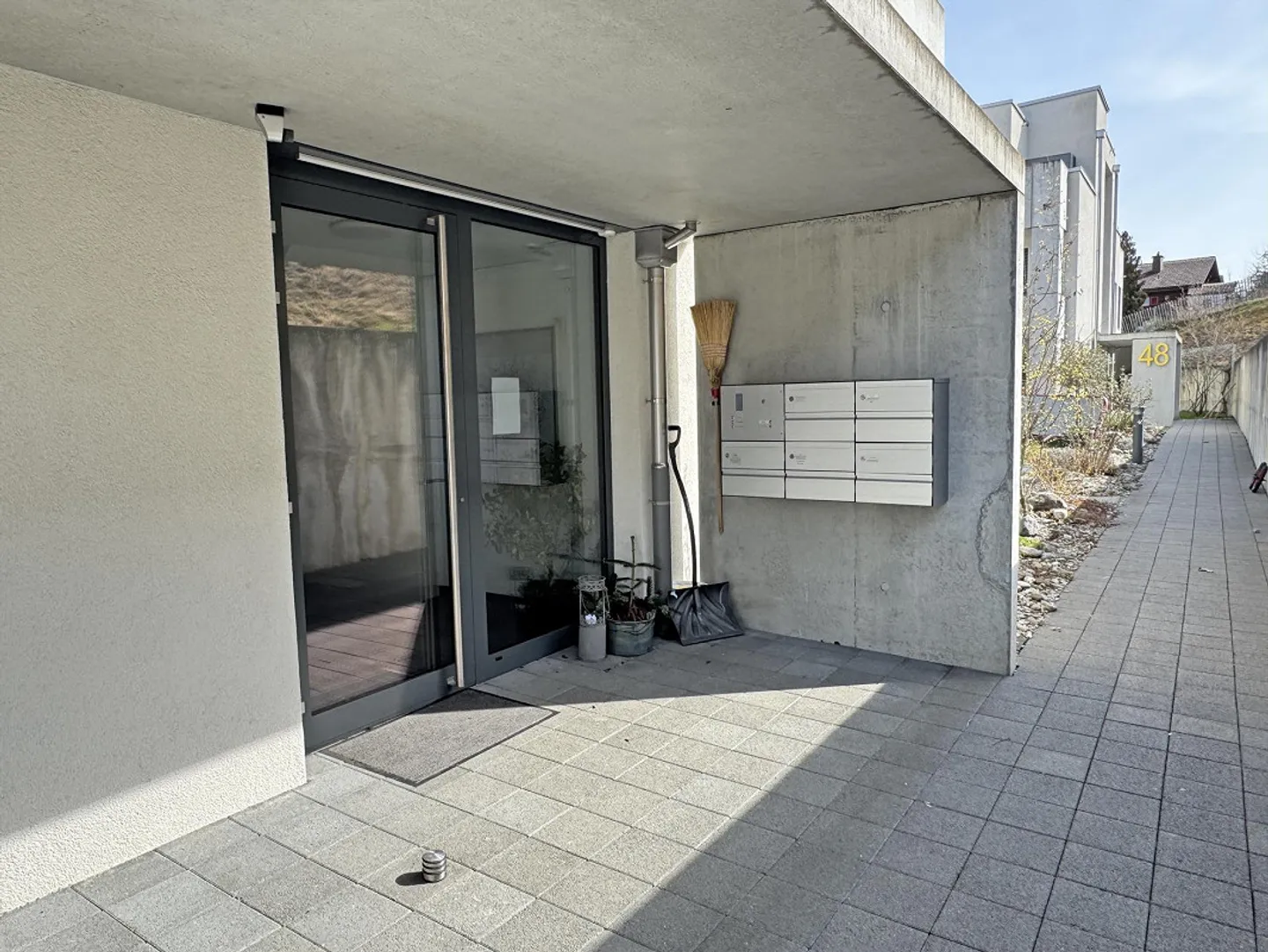 4.5-room garden apartment with craft room and parking space - Photo 5 of 30