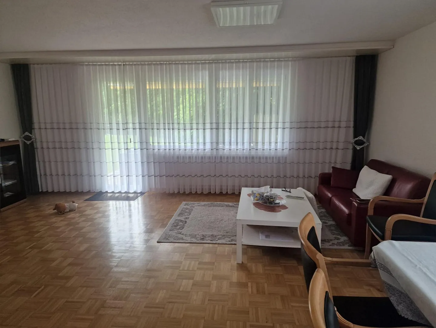 Appartamento 3.5 locali, situato in posizione centrale, piano terra con giardino - Foto 5 di 9
