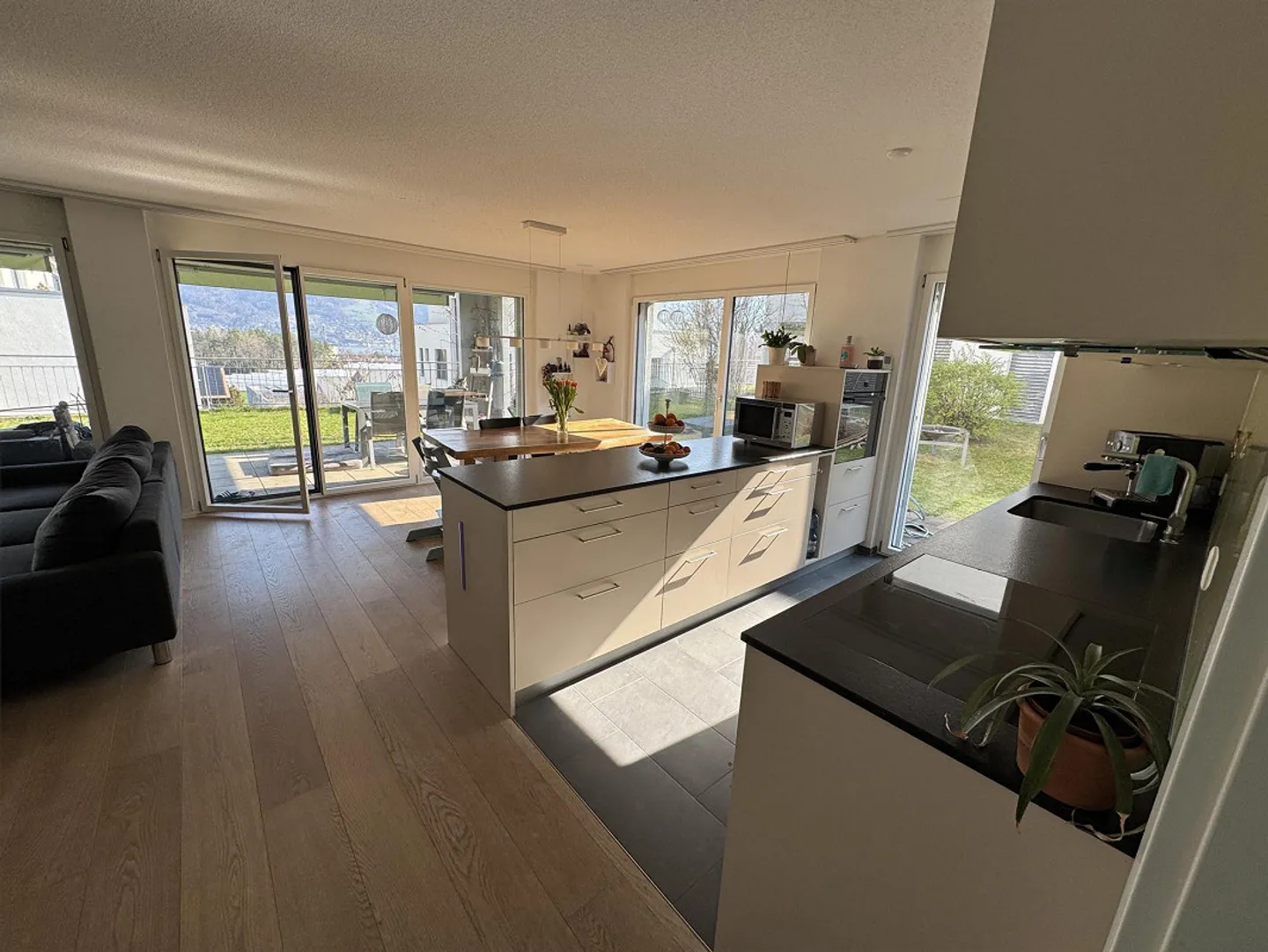 4.5-room garden apartment with craft room and parking space - Photo 14 of 30