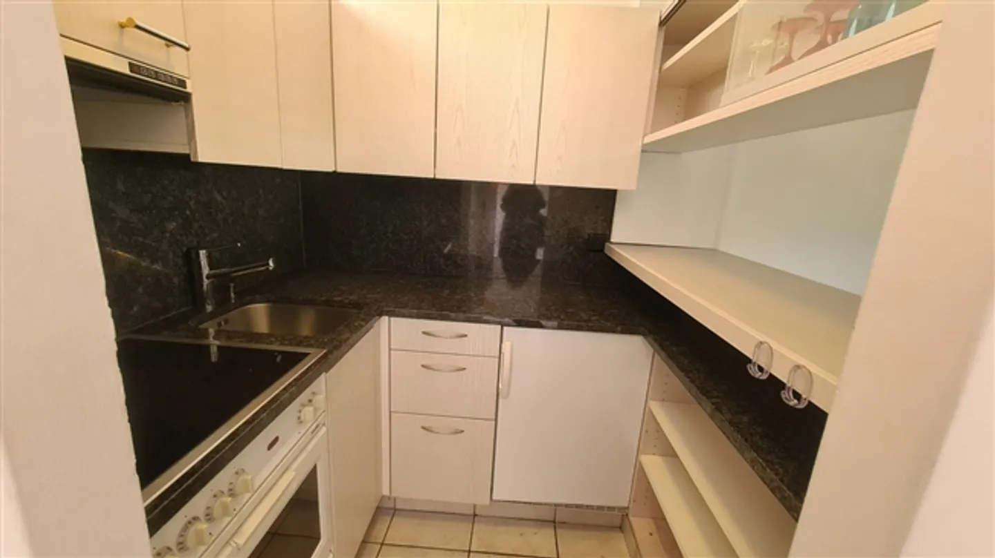 2.5-room apartment - Photo 4 of 11