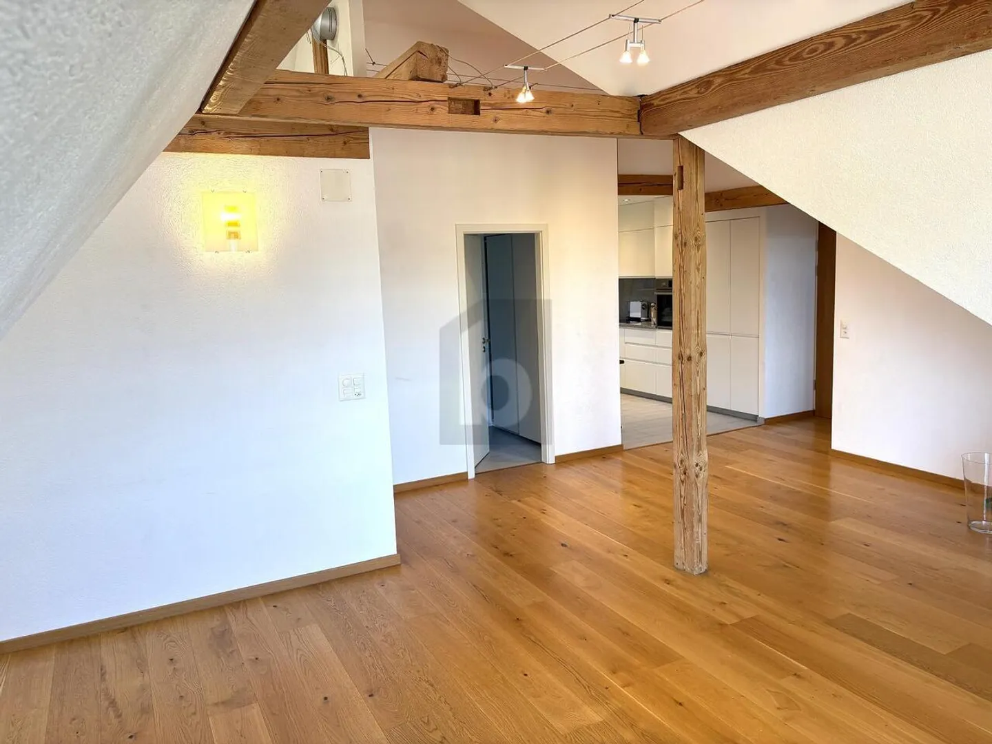 GEMÜTLICH WOHNEN MIT CHARME - Foto 1 von 6